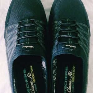 Skechers Classic Fit Women's Size 9